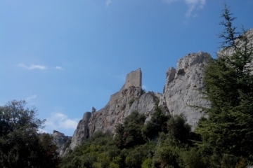 Peyrepertuse vu d'en bas.jpg