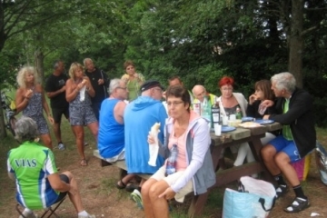 repas le premier midi a Arques.jpeg